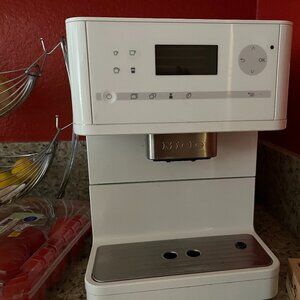 Miele l6160 Coffee Maker  White Lotus